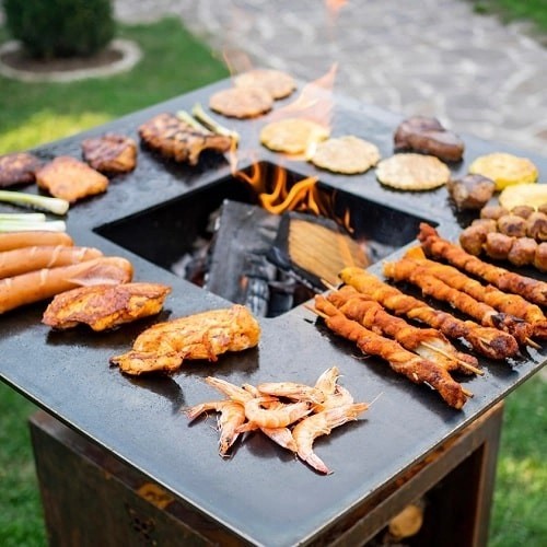 BlackBull BigQube L Wood Holzgrill